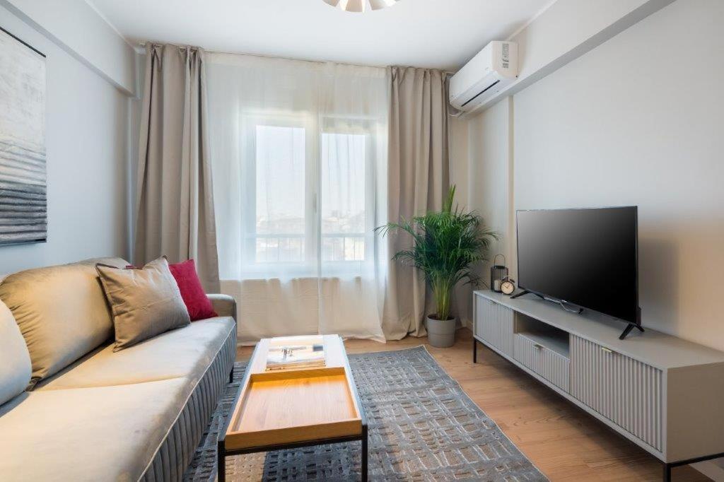 Downtown Modern - 2Br Apartment บูคาเรสต์ ภายนอก รูปภาพ