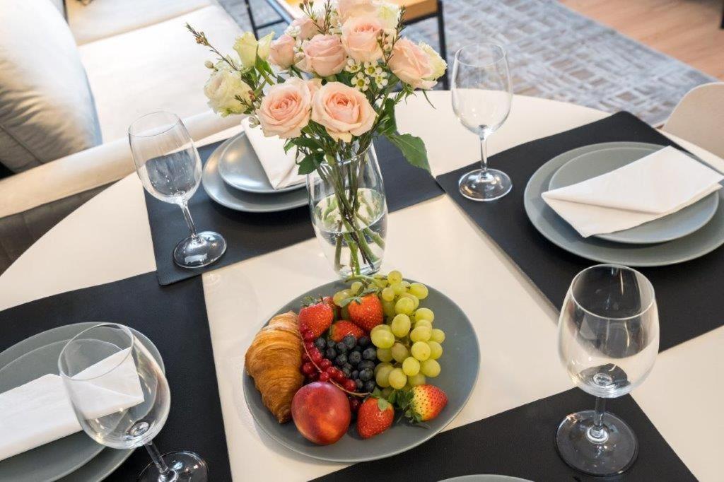 Downtown Modern - 2Br Apartment บูคาเรสต์ ภายนอก รูปภาพ