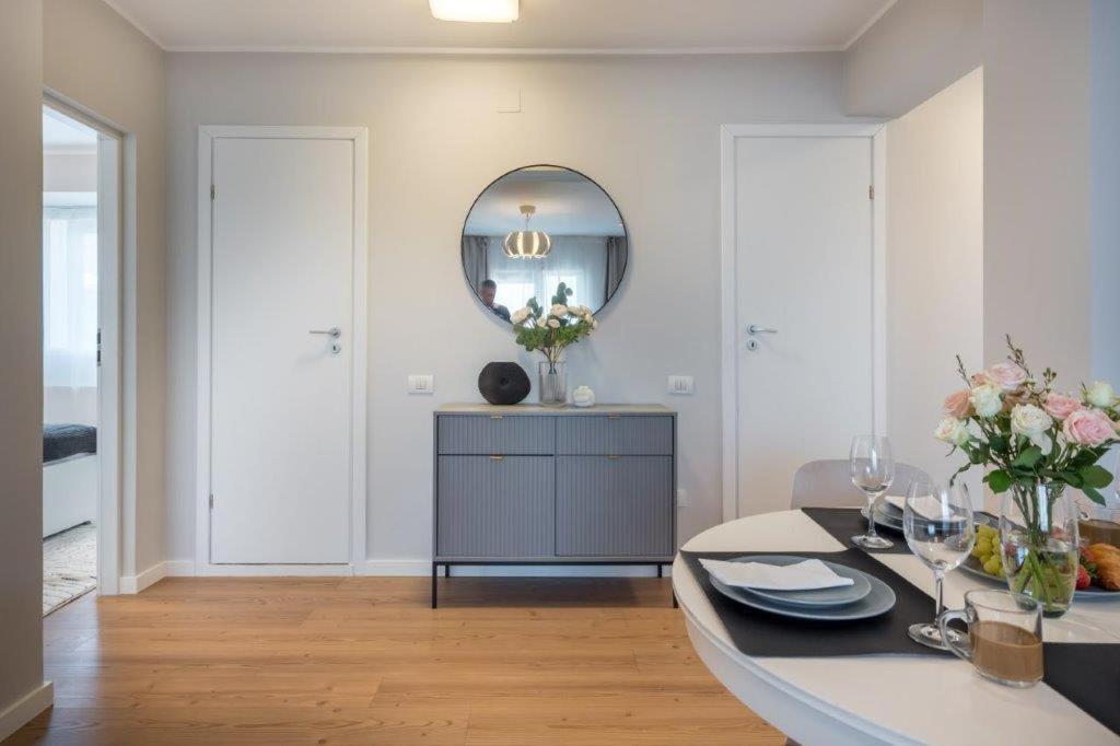 Downtown Modern - 2Br Apartment บูคาเรสต์ ภายนอก รูปภาพ