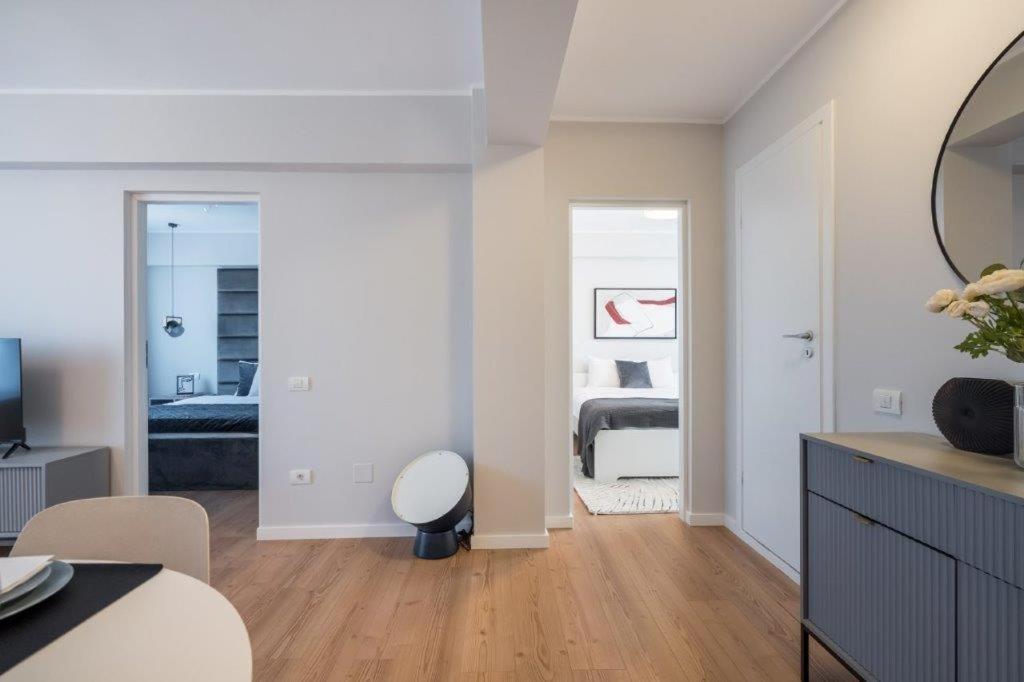 Downtown Modern - 2Br Apartment บูคาเรสต์ ภายนอก รูปภาพ